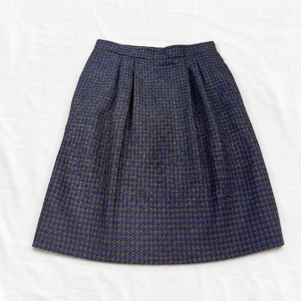 Beautiful Carlisle Wool & Silk Blend Black & White Houndstooth Skirt Size 10